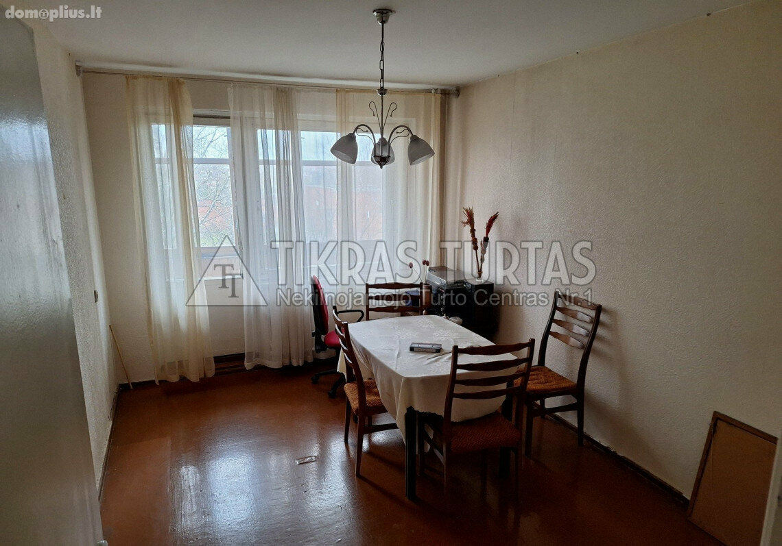 Parduodamas 4 kambarių butas Klaipėdoje, Naujakiemyje, Naujakiemio g.