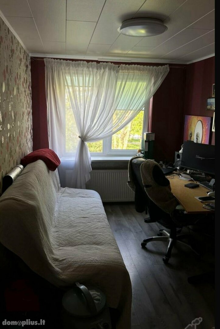 Parduodamas 3 kambarių butas Panevėžio rajono sav., Pažagieniuose, Švyturio g.