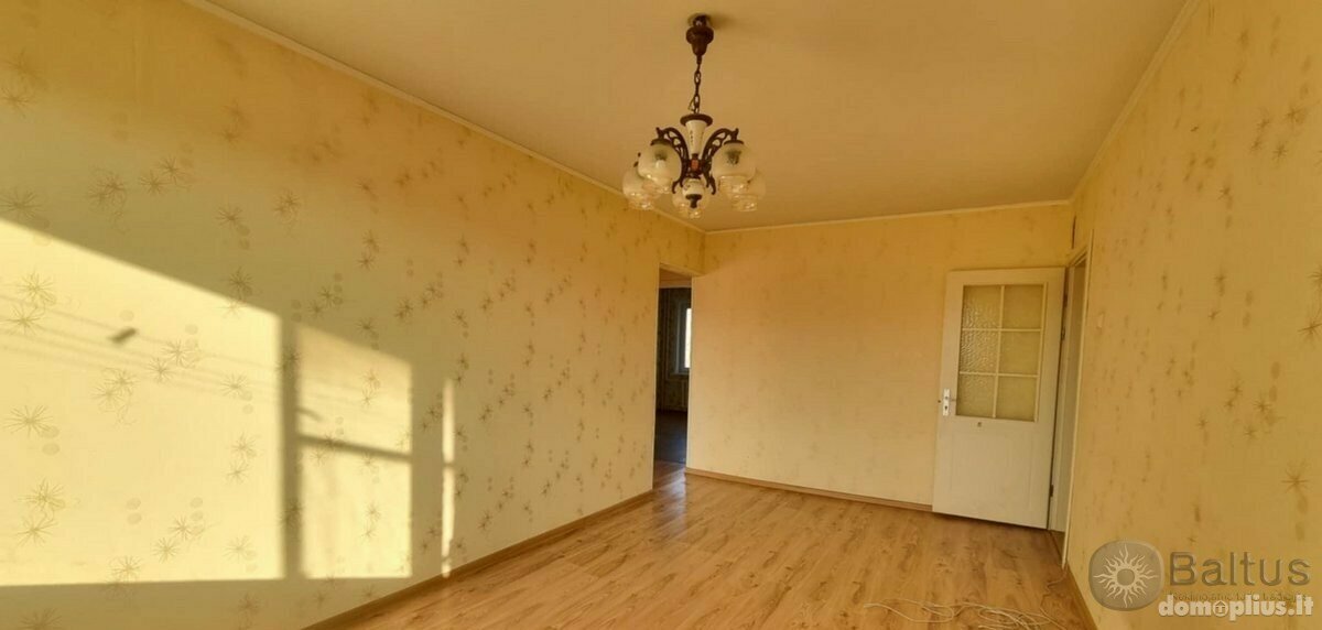Parduodamas 4 kambarių butas Klaipėdoje, Vingio, I. Simonaitytės g.