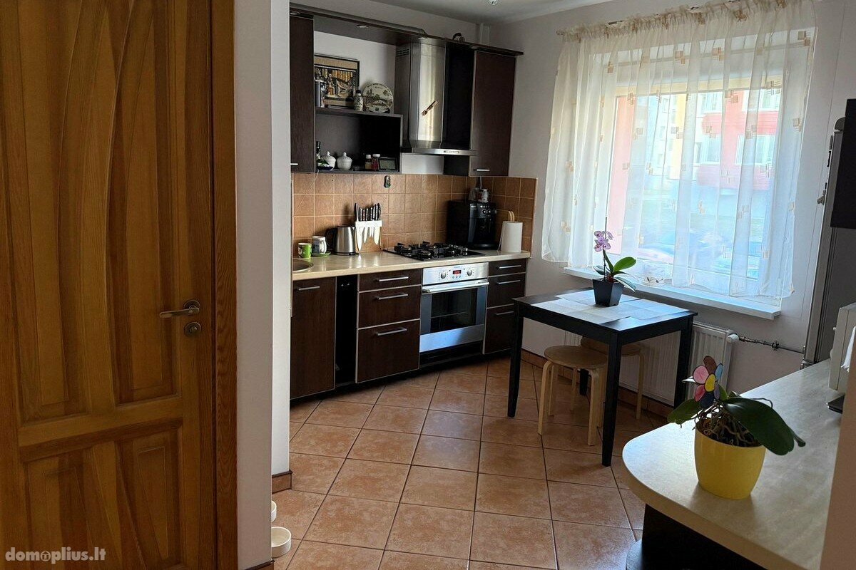 Parduodamas 2 kambarių butas Klaipėdoje, Laukininkuose, Vyturio g.