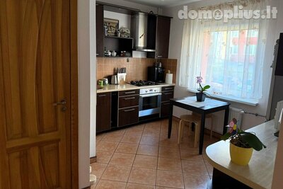 Parduodamas 2 kambarių butas Klaipėdoje, Laukininkuose, Vyturio g.
