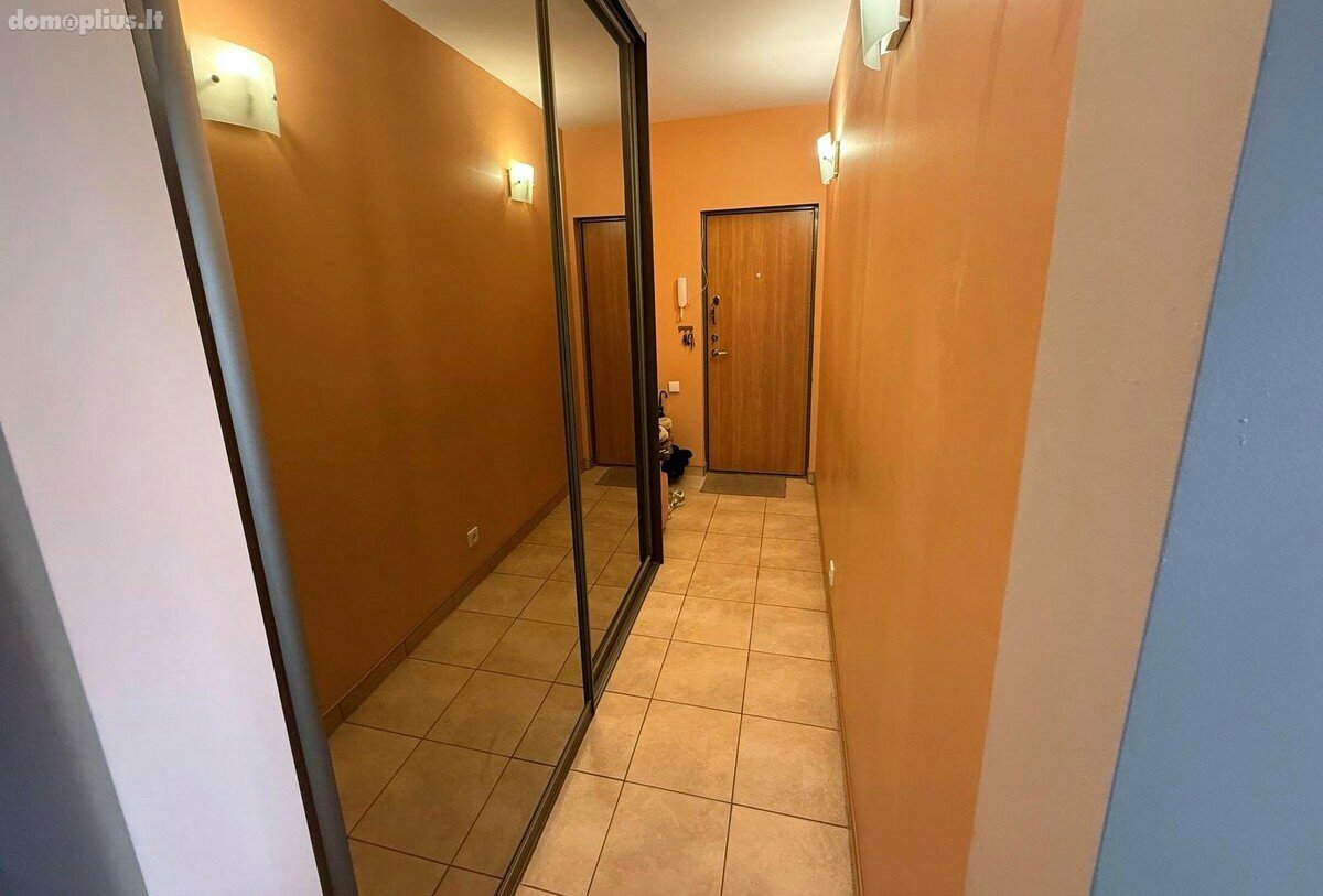 Parduodamas 2 kambarių butas Klaipėdoje, Laukininkuose, Vyturio g.
