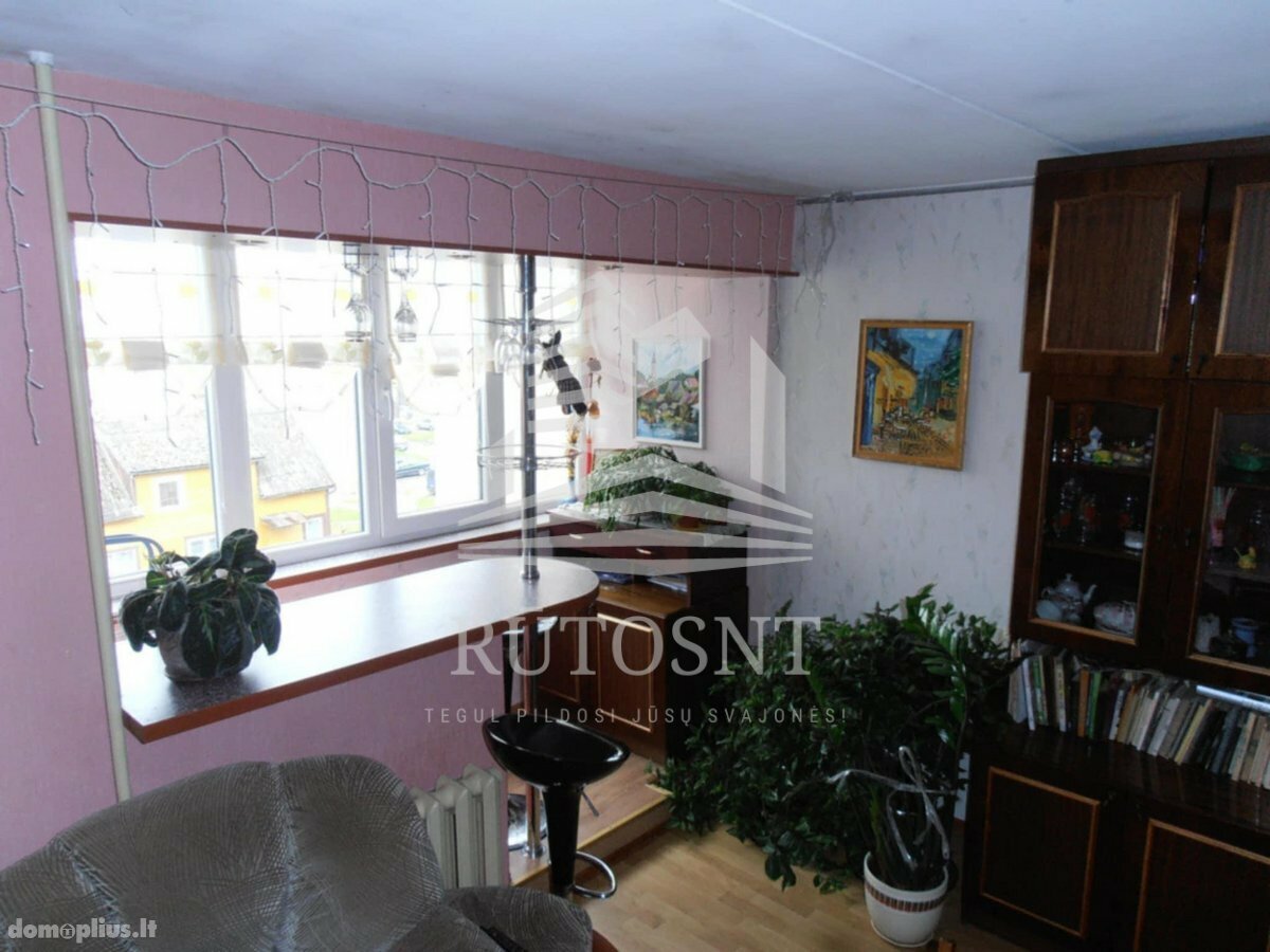 Parduodamas 3 kambarių butas Kretingos rajono sav., Kretingoje, Laisvės g.
