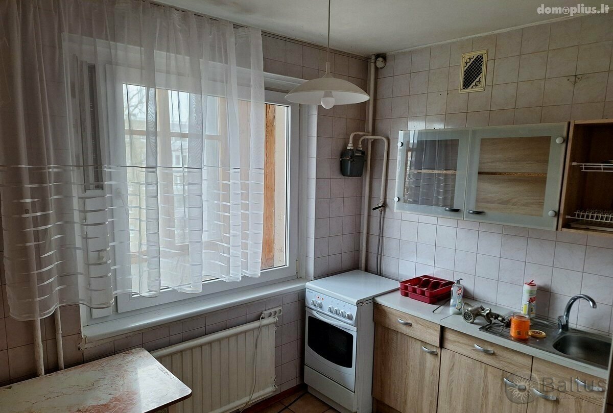 Parduodamas 4 kambarių butas Klaipėdoje, Naujakiemyje, Naujakiemio g.