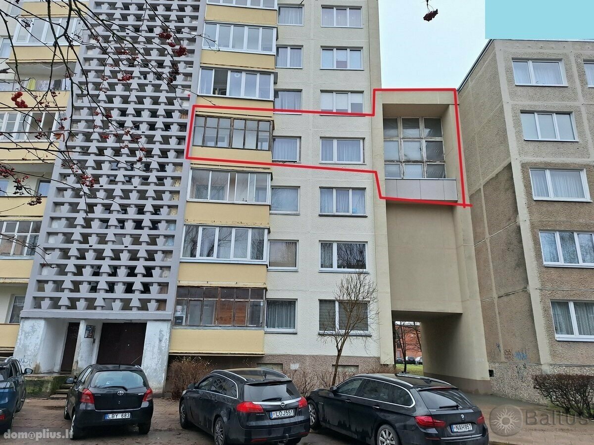 Parduodamas 4 kambarių butas Klaipėdoje, Naujakiemyje, Naujakiemio g.