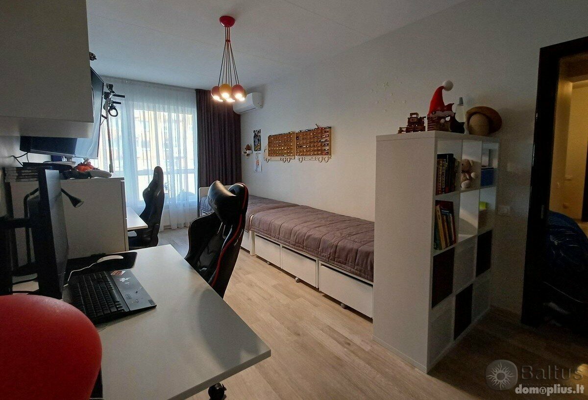 Parduodamas 3 kambarių butas Klaipėdoje, Tauralaukyje, Dragūnų g.