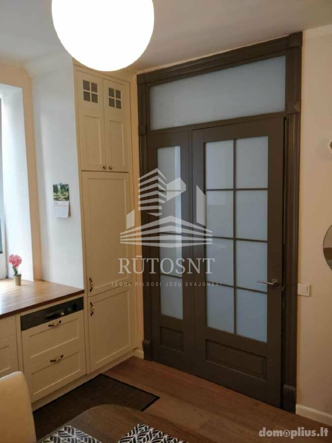 Продается 2 комнатная квартира Klaipėdoje, Senamiestyje, Turgaus g.