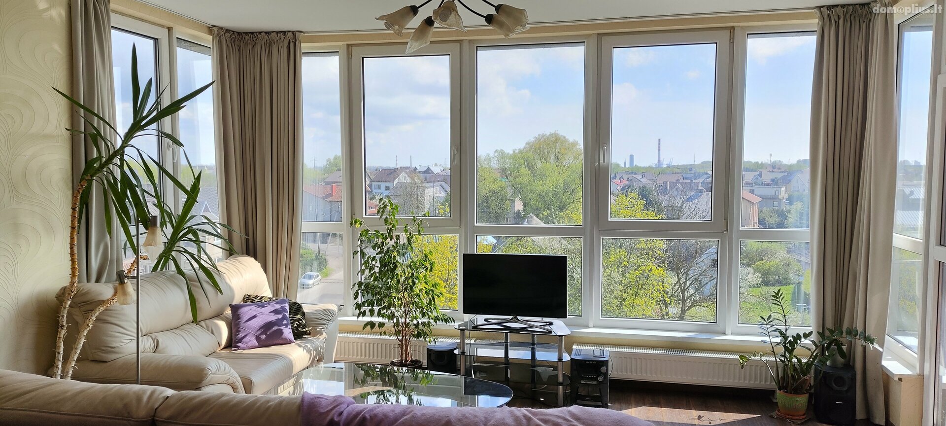 Parduodamas 2 kambarių butas Klaipėdoje, Mažojo kaimelio, Panevėžio g.