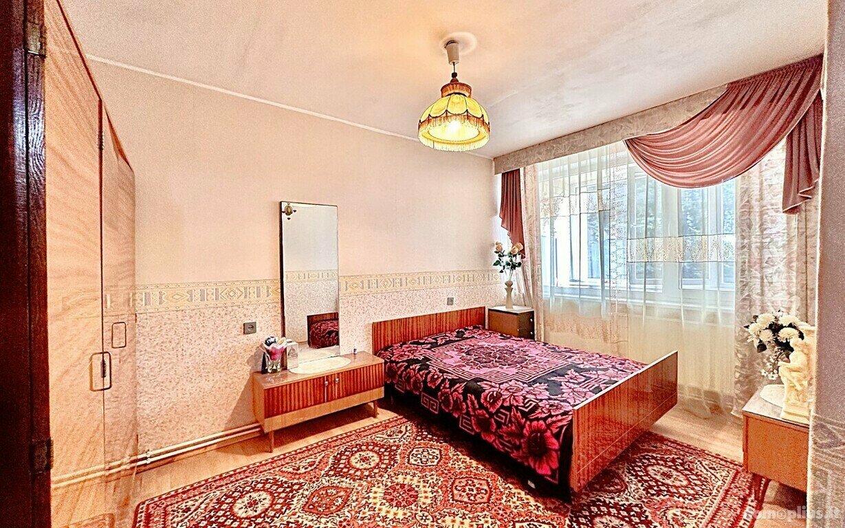 Parduodamas 4 kambarių butas Panevėžyje, Rožėse, Radastų g.