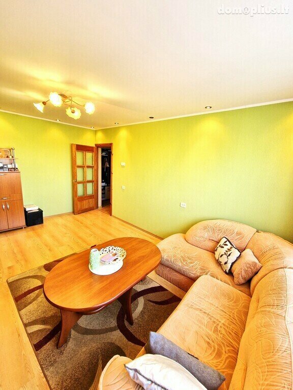 3 rooms apartment for sell Utenos rajono sav., Utenoje, Vaižganto g.