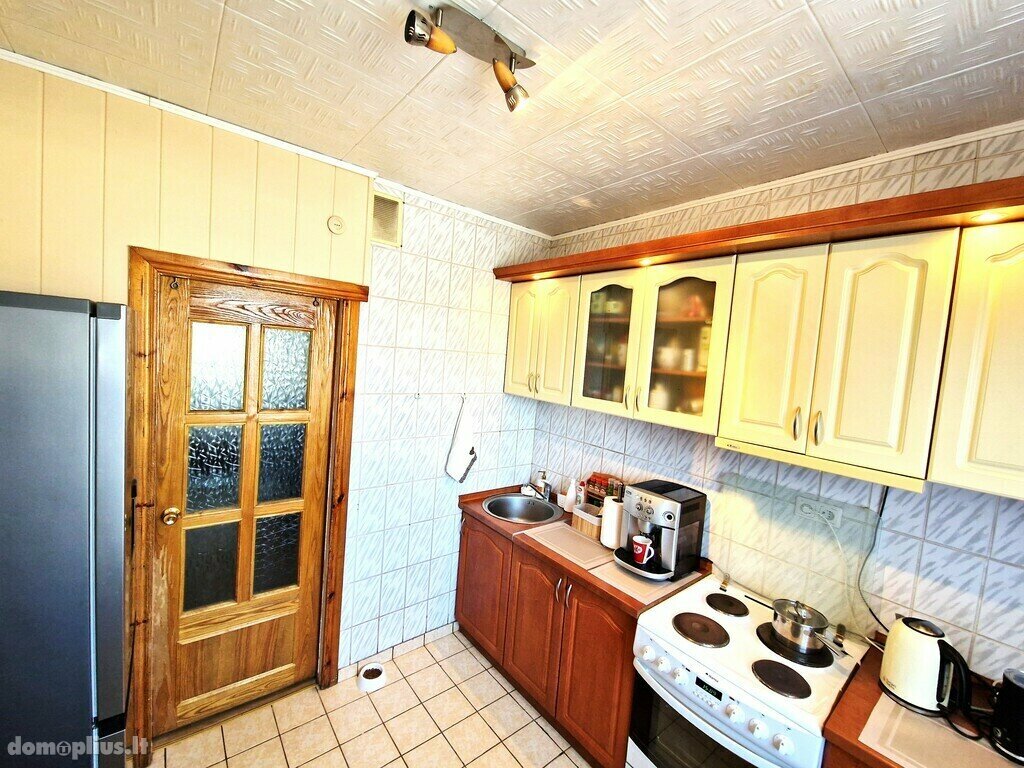 3 rooms apartment for sell Utenos rajono sav., Utenoje, Vaižganto g.