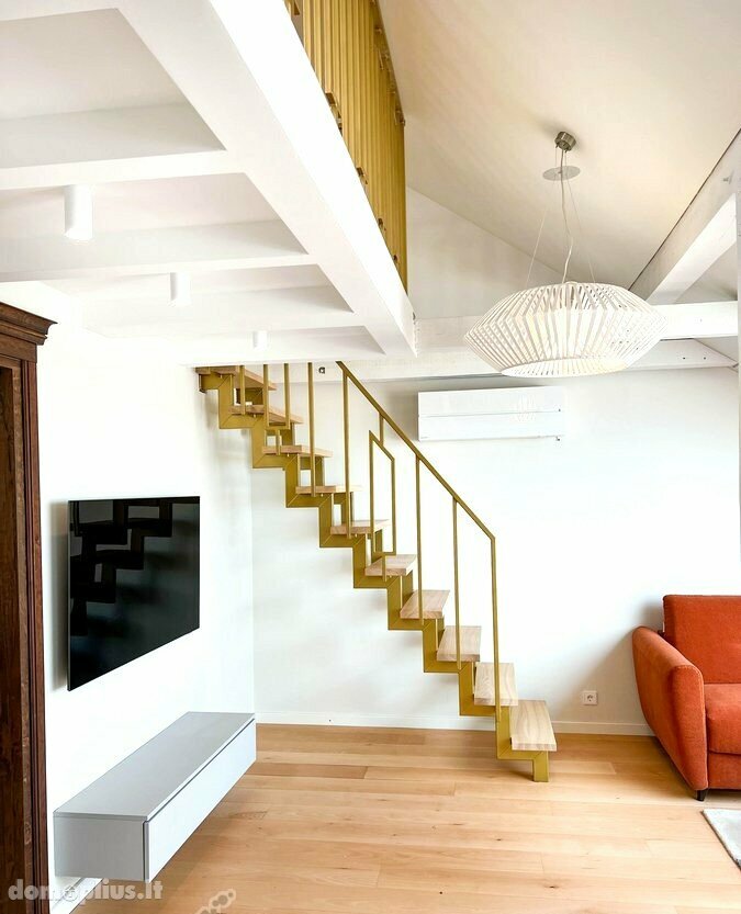 3 rooms apartment for sell Klaipėdoje, Senamiestyje, Tiltų g.