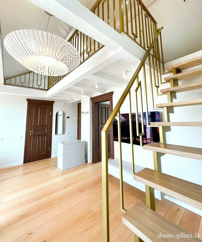 3 rooms apartment for sell Klaipėdoje, Senamiestyje, Tiltų g.