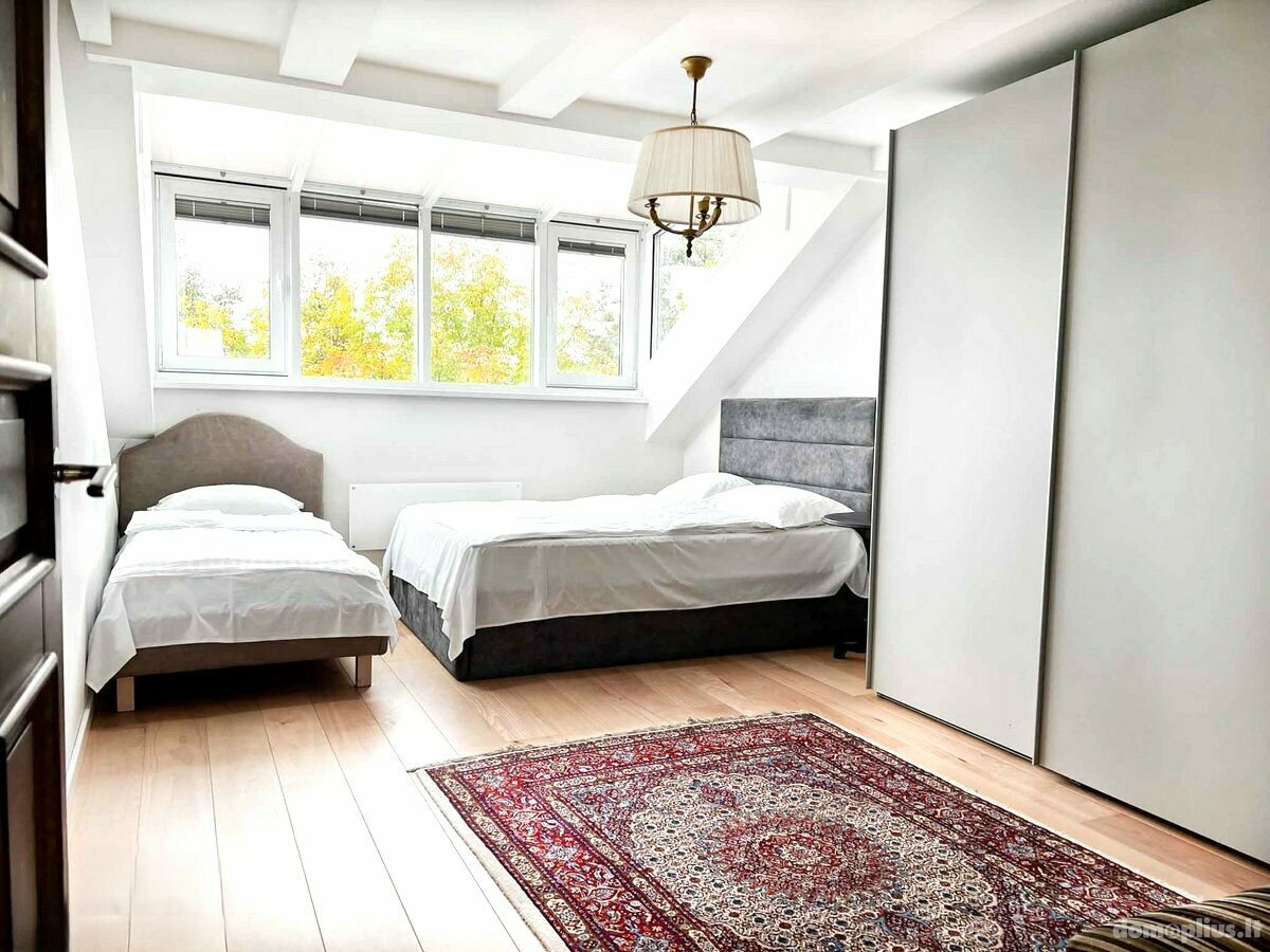 3 rooms apartment for sell Klaipėdoje, Senamiestyje, Tiltų g.