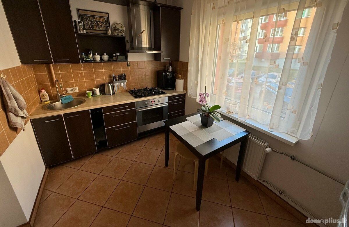 Parduodamas 2 kambarių butas Klaipėdoje, Laukininkuose, Vyturio g.