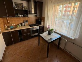 Parduodamas 2 kambarių butas Klaipėdoje, Laukininkuose, Vyturio g.