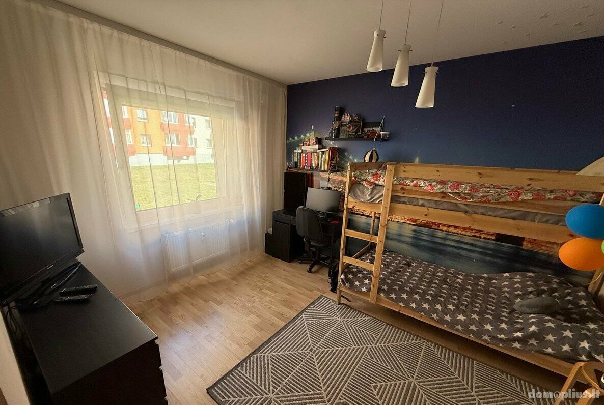 Parduodamas 2 kambarių butas Klaipėdoje, Laukininkuose, Vyturio g.