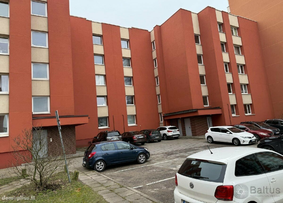Parduodamas 2 kambarių butas Klaipėdoje, Miško, Liepojos g.