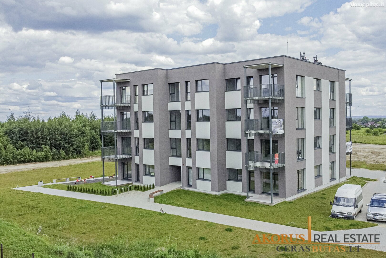 Parduodamas 3 kambarių butas Vilniuje, Antakalnyje, Duburio g.