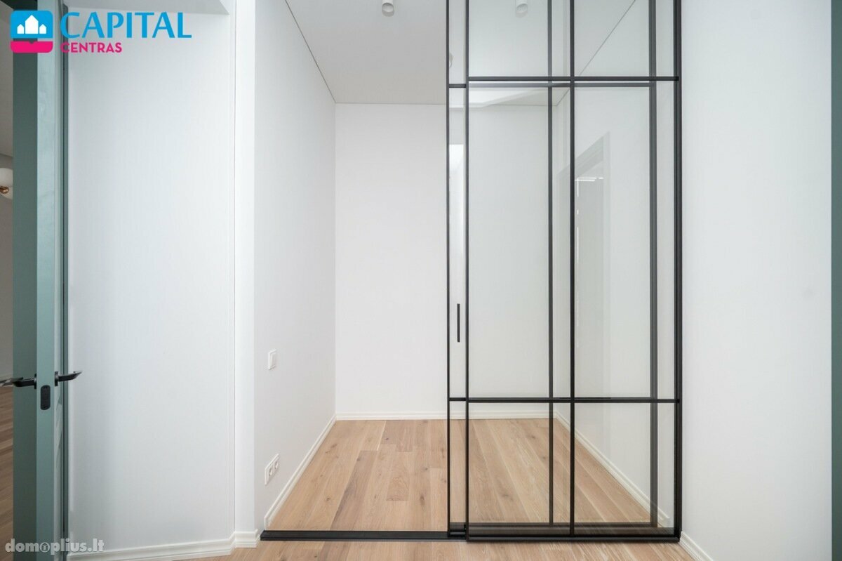 Продается 3 комнатная квартира Vilniuje, Rasos, Pelesos g.