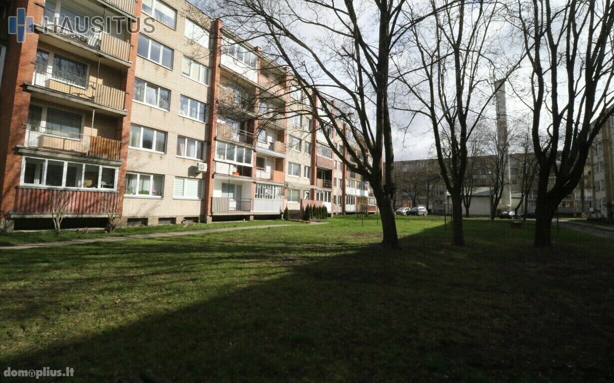 Parduodamas 4 kambarių butas Anykščių rajono sav., Anykščiuose, J. Biliūno g.