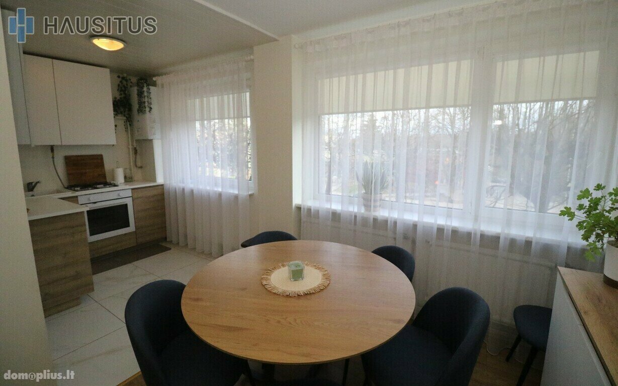Parduodamas 4 kambarių butas Anykščių rajono sav., Anykščiuose, J. Biliūno g.