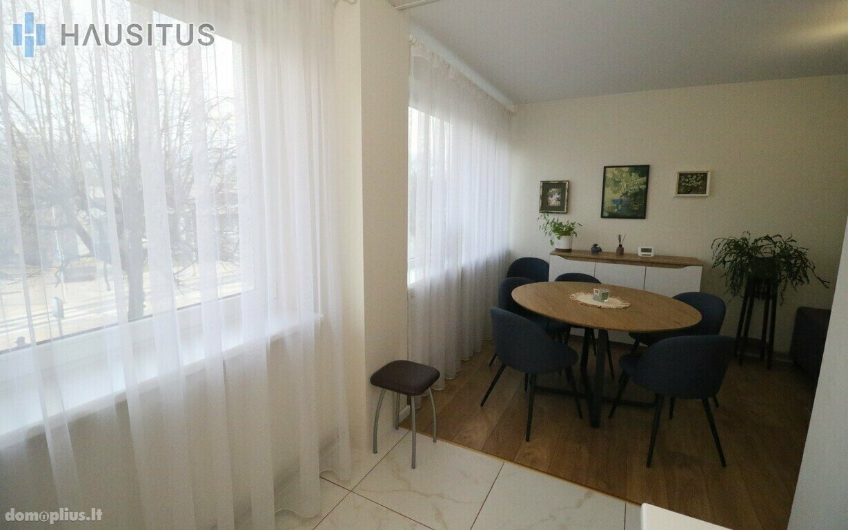 Parduodamas 4 kambarių butas Anykščių rajono sav., Anykščiuose, J. Biliūno g.