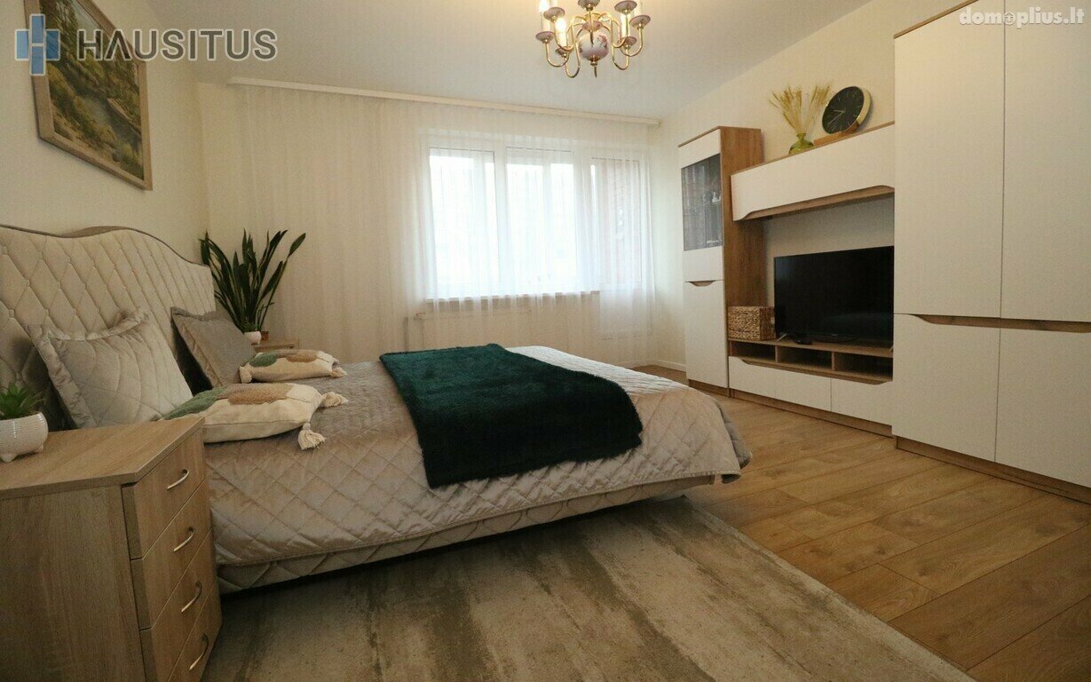 Parduodamas 4 kambarių butas Anykščių rajono sav., Anykščiuose, J. Biliūno g.