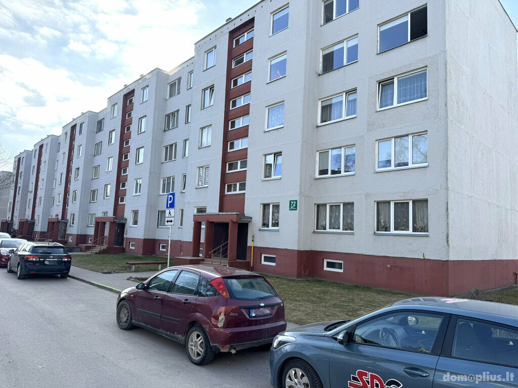 Parduodamas 3 kambarių butas Šiauliuose, Zokniuose, Radviliškio g.