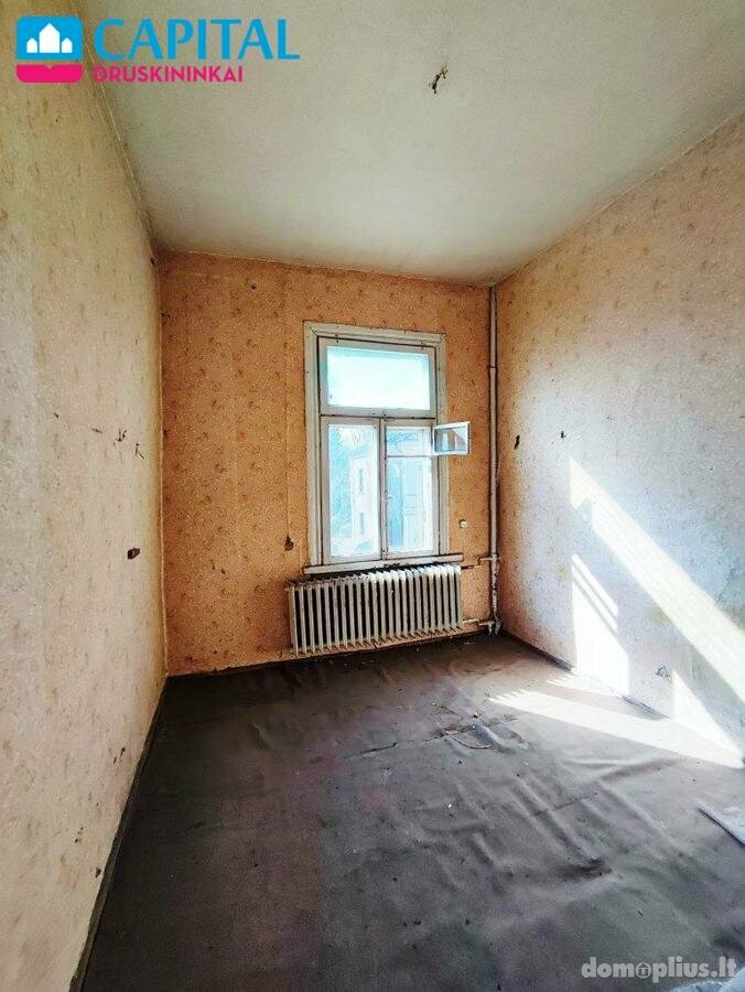 Parduodamas 5 kambarių butas Druskininkų sav., Druskininkuose, Šv. Jokūbo g.