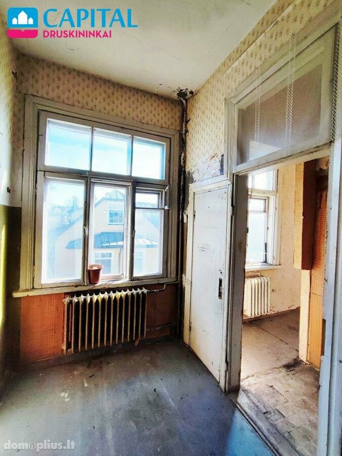 Parduodamas 5 kambarių butas Druskininkų sav., Druskininkuose, Šv. Jokūbo g.