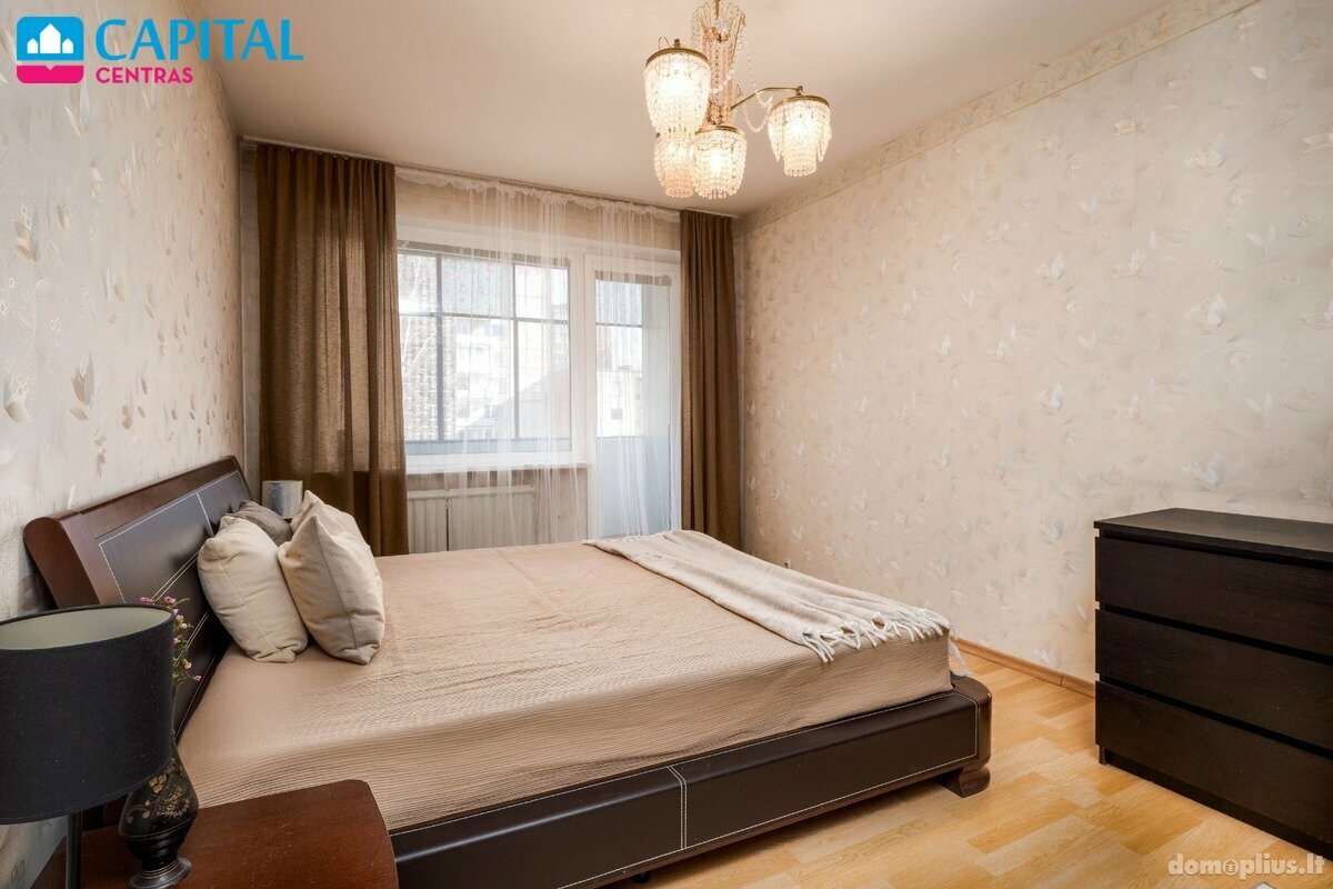 Продается 3 комнатная квартира Vilniuje, Karoliniškėse, Rolando Jankausko g.