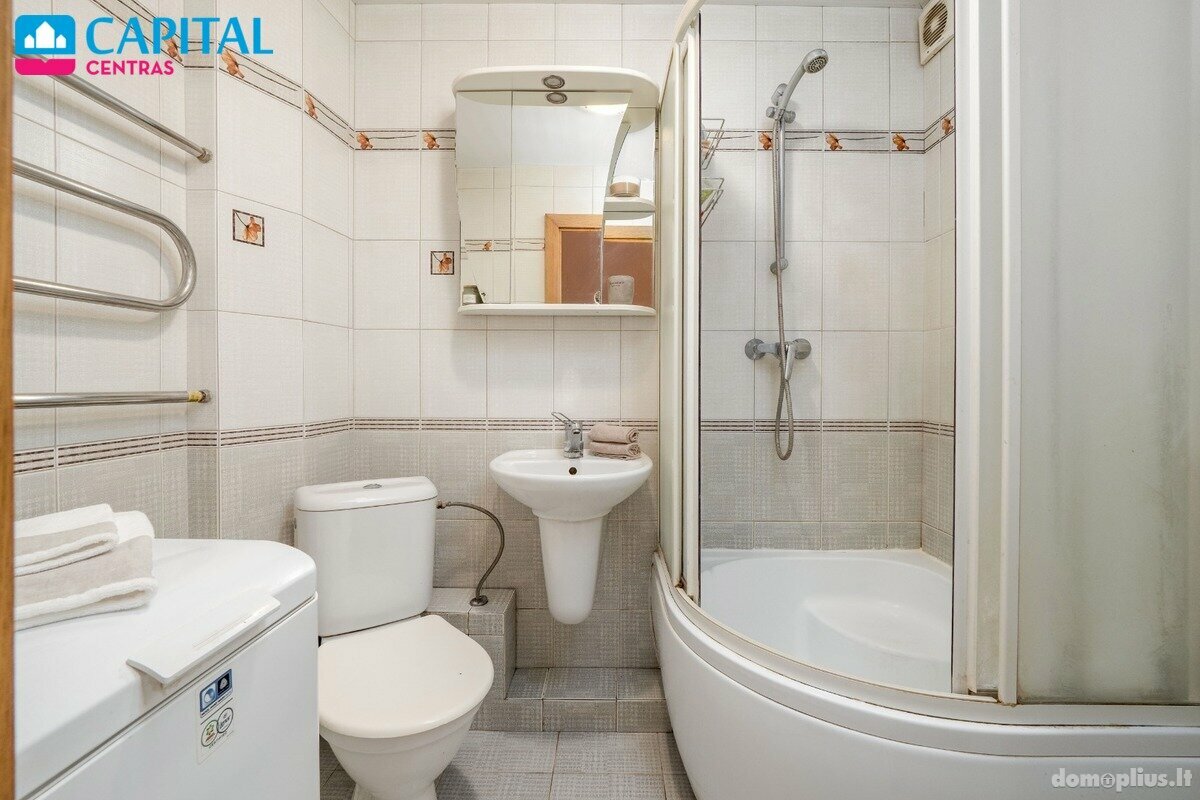 Продается 3 комнатная квартира Vilniuje, Karoliniškėse, Rolando Jankausko g.