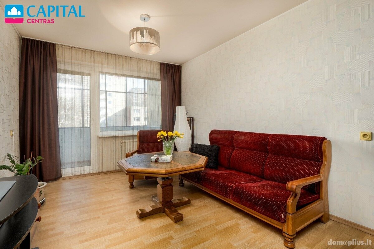Продается 3 комнатная квартира Vilniuje, Karoliniškėse, Rolando Jankausko g.