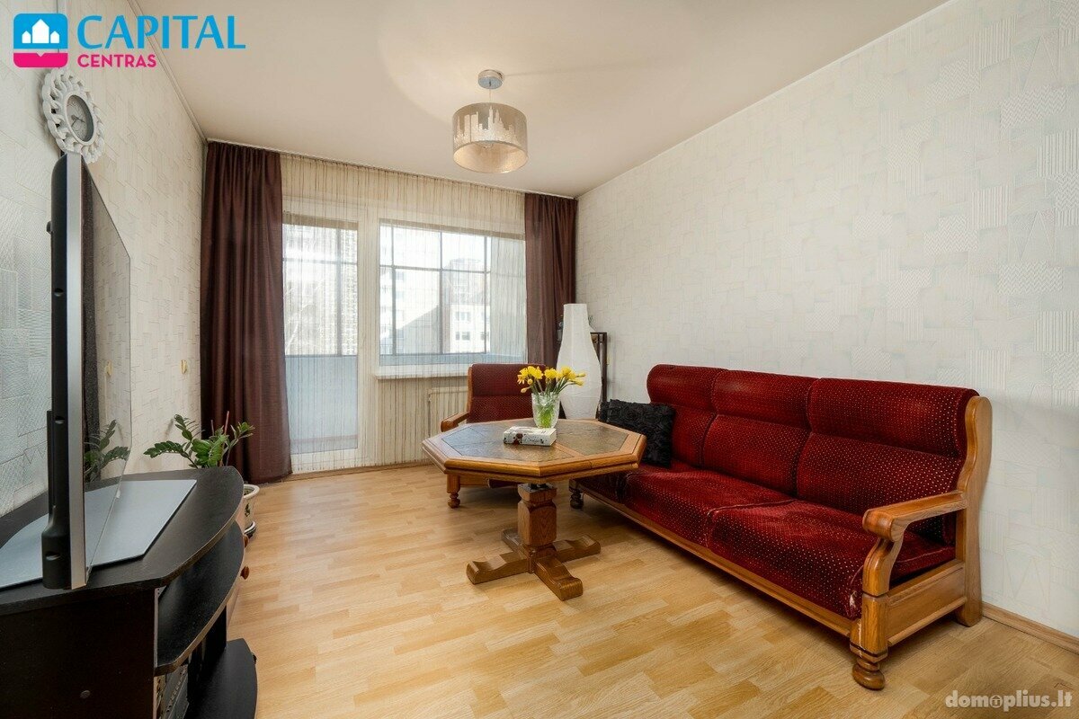 Продается 3 комнатная квартира Vilniuje, Karoliniškėse, Rolando Jankausko g.
