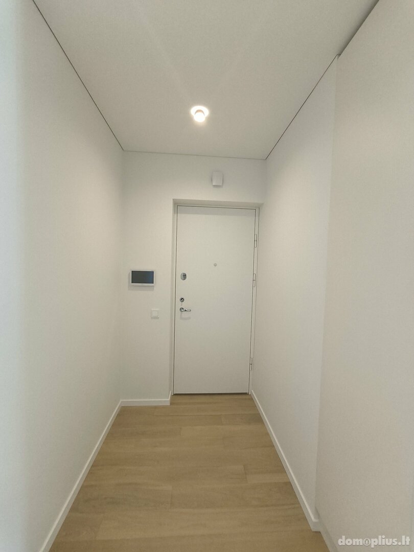 Продается 3 комнатная квартира Kaune, Romainiuose, Girios g.