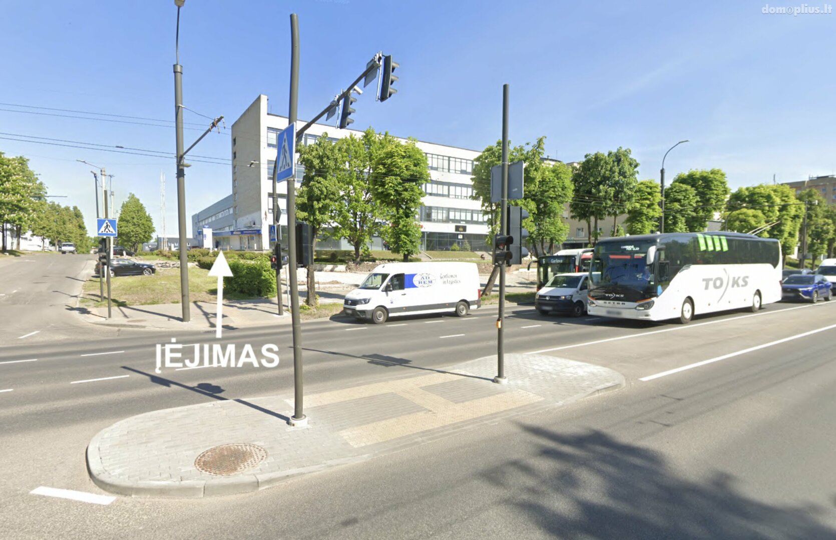 Parduodamas 12 kambarių butas Kaune, Žaliakalnyje, Savanorių pr.