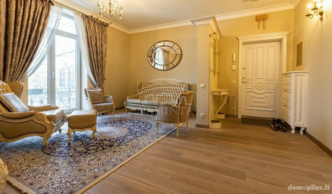 4 rooms apartment for sell Klaipėdoje, Centre, S. Šimkaus g.