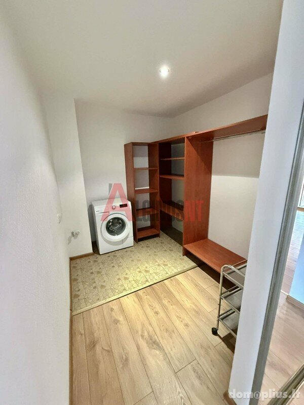 3 rooms apartment for sell Klaipėdoje, Vėtrungėje, Birutės g.