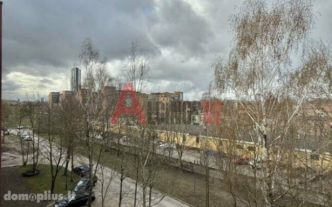Parduodamas 3 kambarių butas Klaipėdoje, Vėtrungėje, Birutės g.