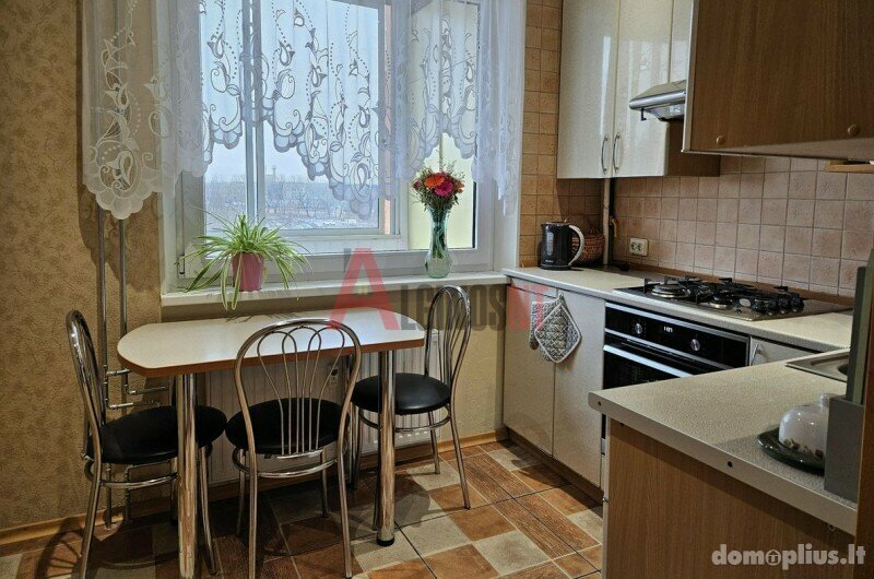 Parduodamas 3 kambarių butas Klaipėdoje, Vingio, Vingio g.