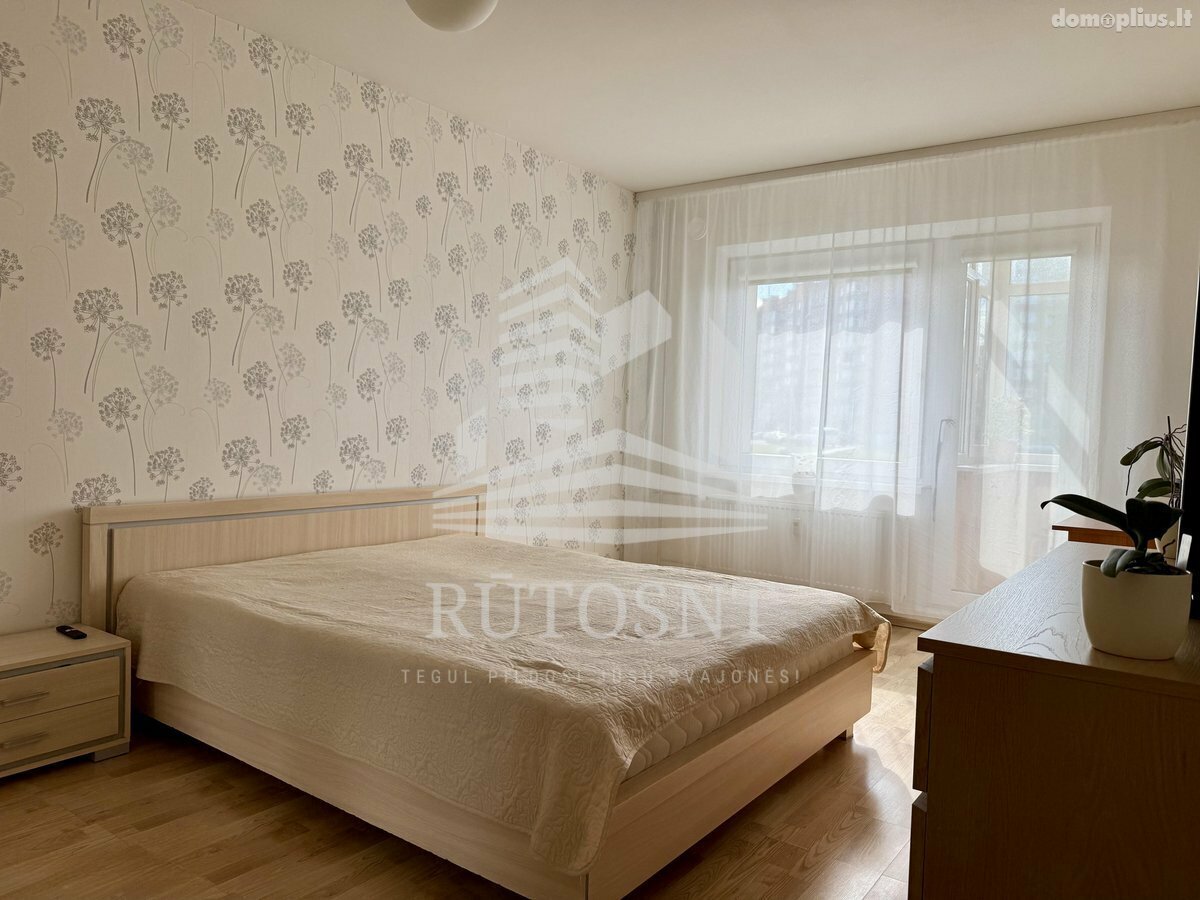 Parduodamas 2 kambarių butas Klaipėdoje, Laukininkuose, Vyturio g.