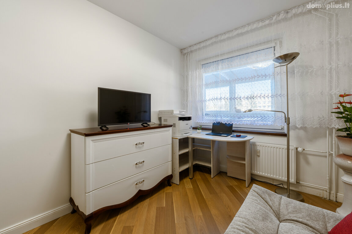 Parduodamas 3 kambarių butas Klaipėdoje, Senamiestyje, Danės g.