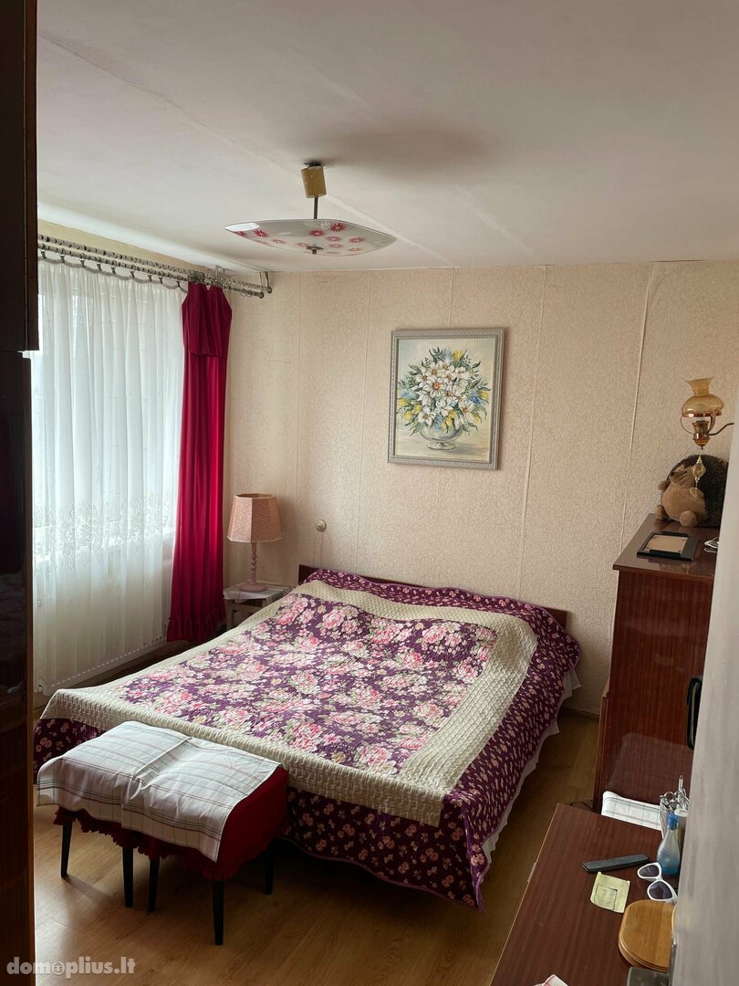 Parduodamas 3 kambarių butas Telšių rajono sav., Telšiuose, Taikos g.