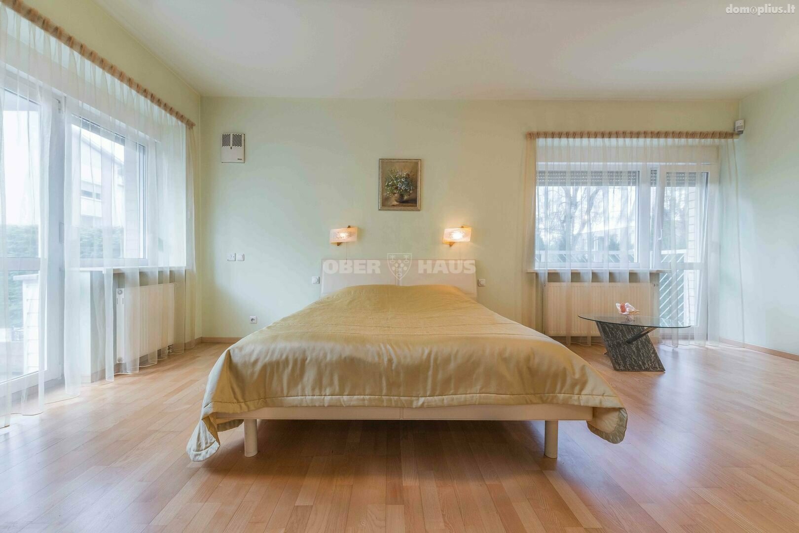 Parduodamas 5 kambarių butas Vilniuje, Žvėryne, Lūšių g.