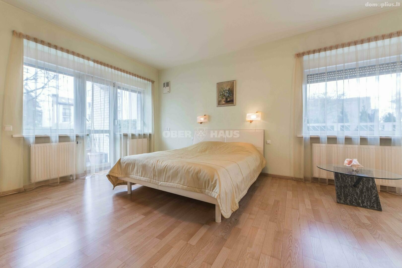Parduodamas 5 kambarių butas Vilniuje, Žvėryne, Lūšių g.