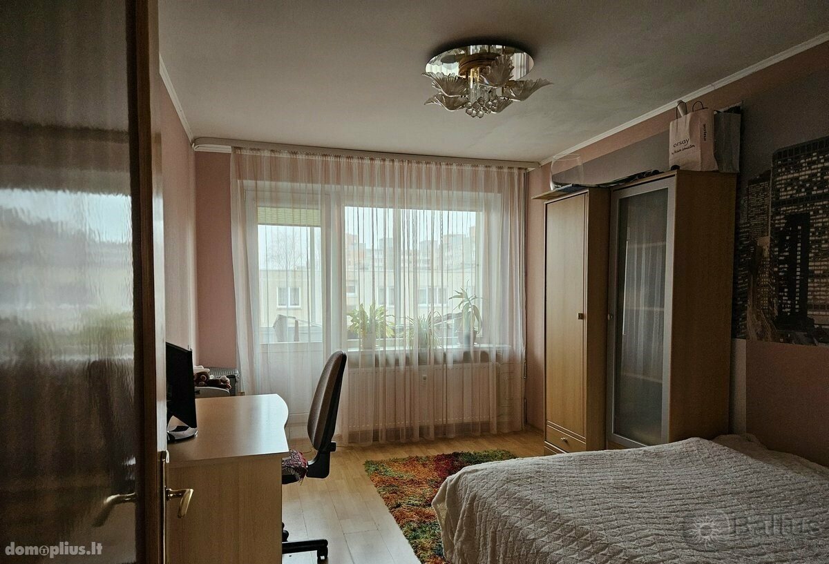 Parduodamas 3 kambarių butas Klaipėdoje, Vingio, Vingio g.