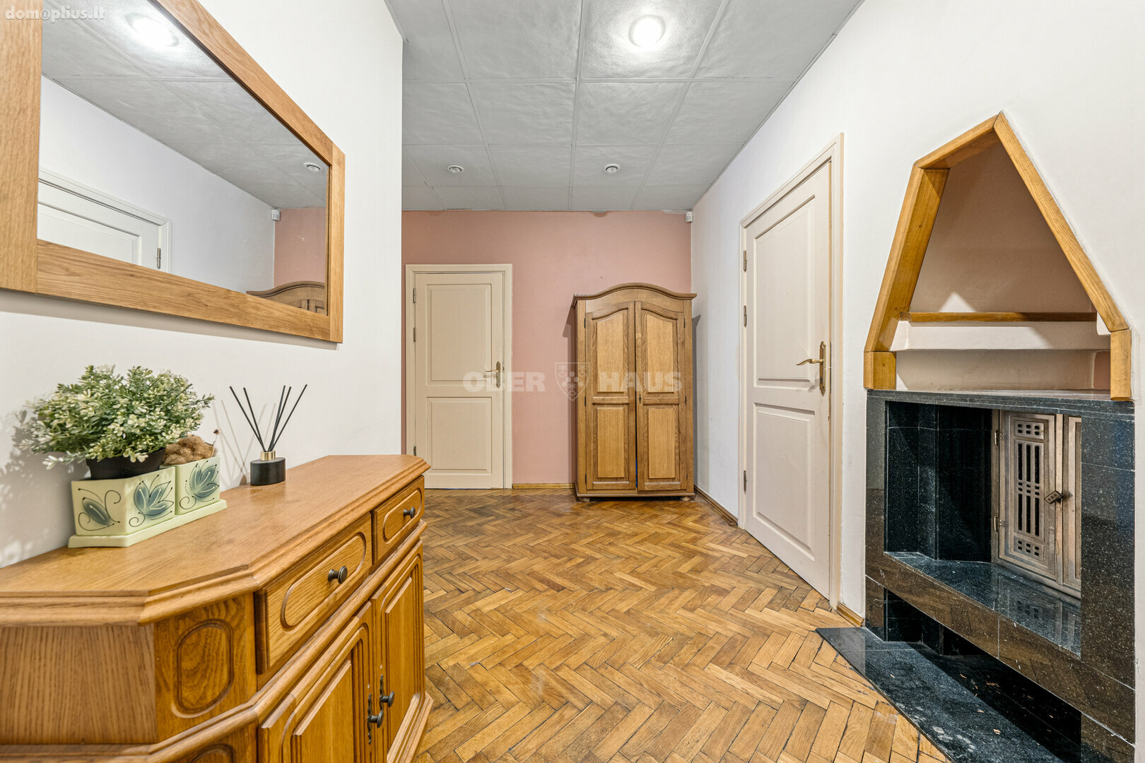 Parduodamas 3 kambarių butas Vilniuje, Senamiestyje, Gedimino pr.