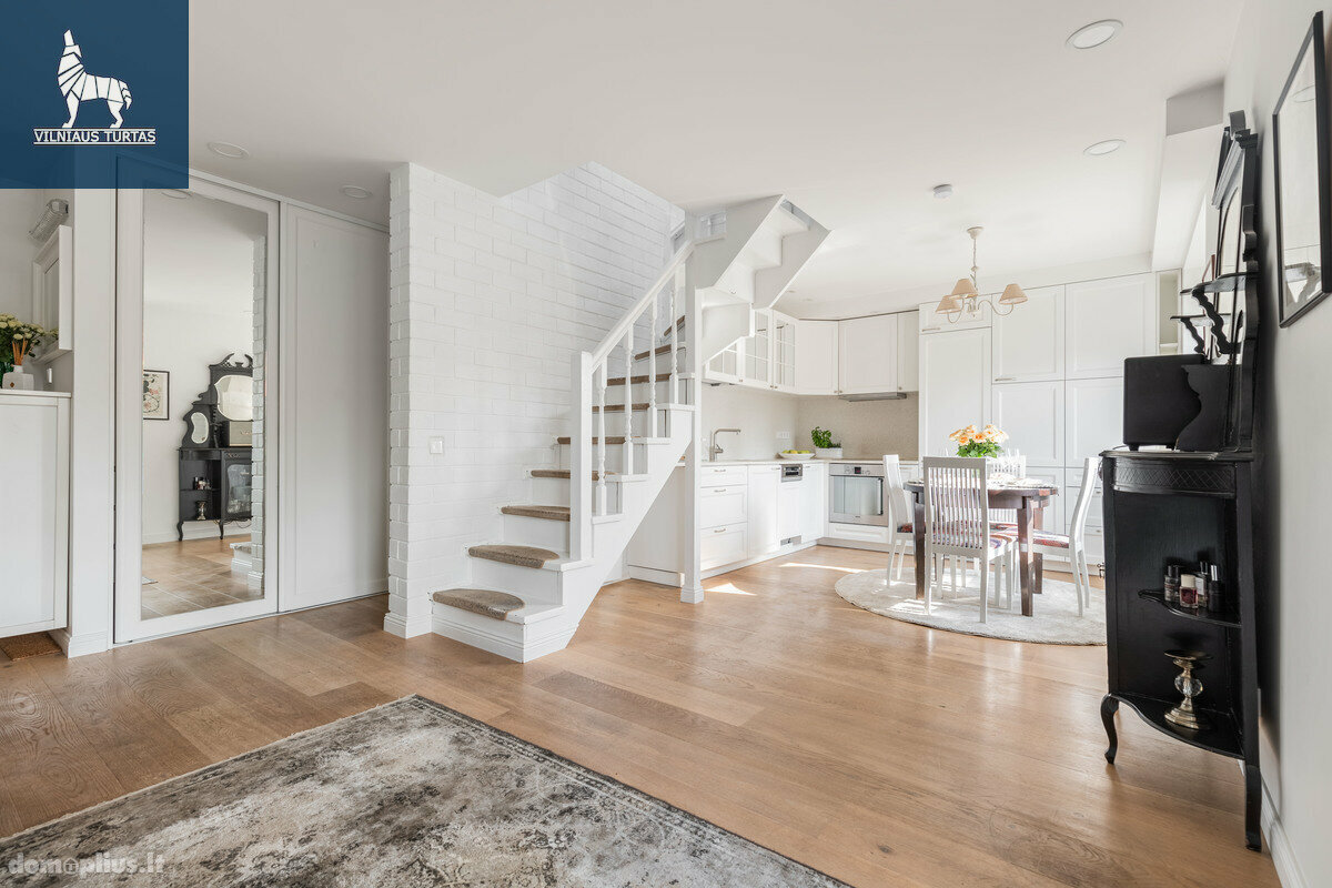 Продается 3 комнатная квартира Vilniuje, Visoriuose, Visorių g.