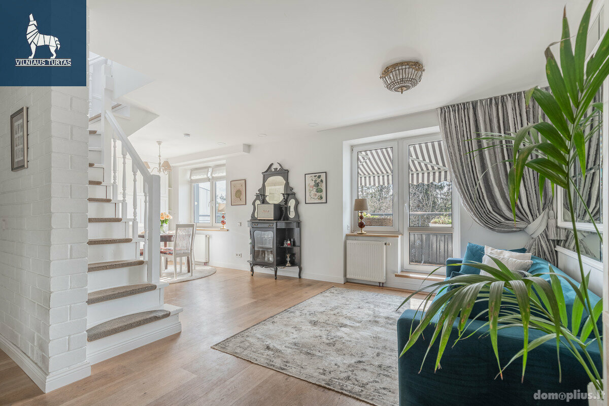 Продается 3 комнатная квартира Vilniuje, Visoriuose, Visorių g.